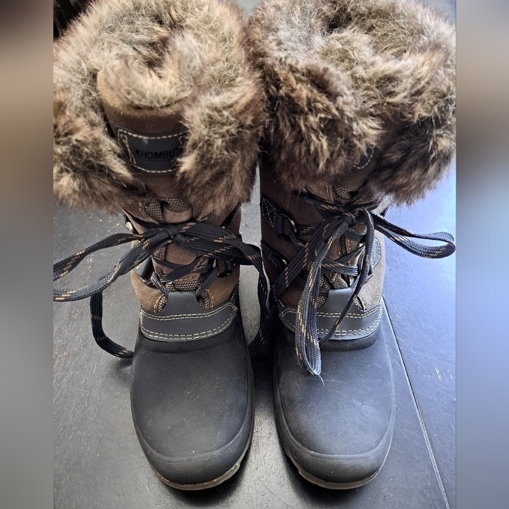 Khombu Slope Women's Winter/Snow Boot Size 9